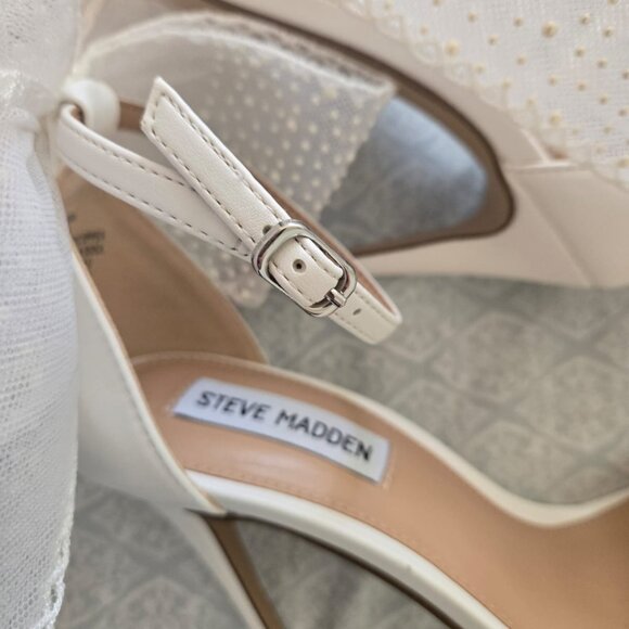 Steve Madden White Bow - Picture 9 of 10